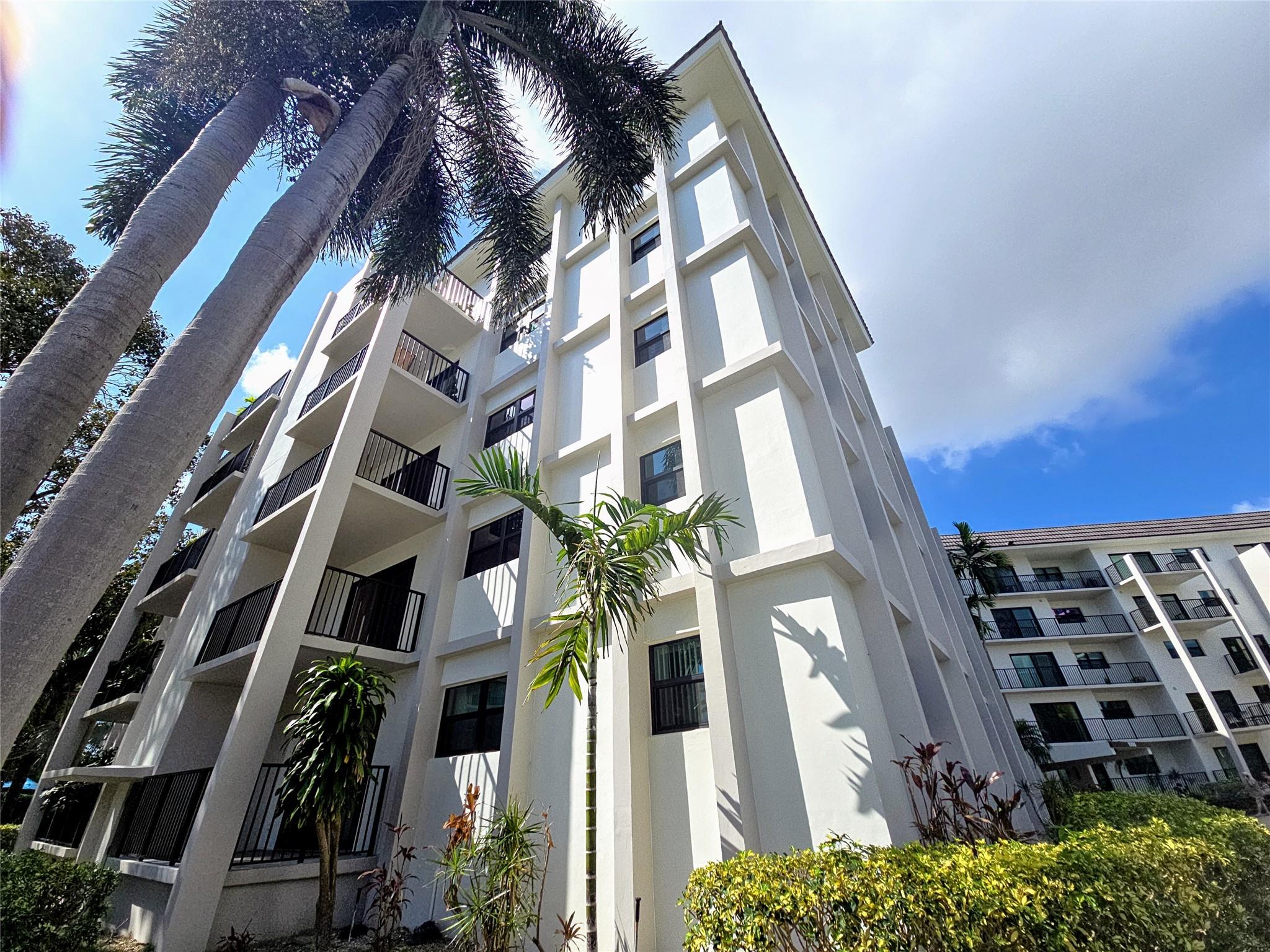 900 River Reach Dr #517