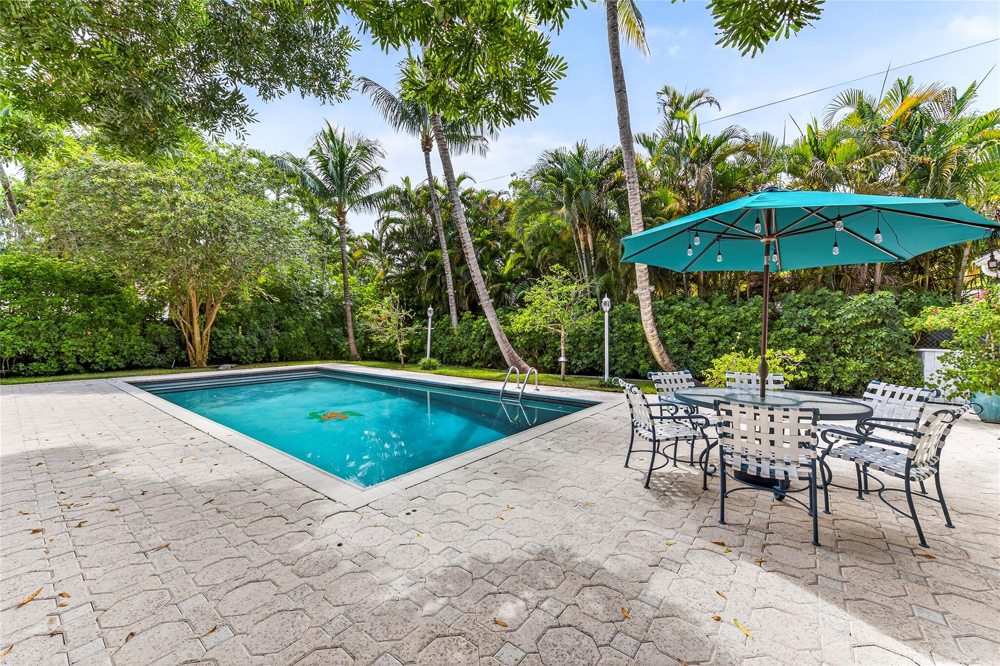 1017 SE 13th Ter Fort Lauderdale, FL 33316