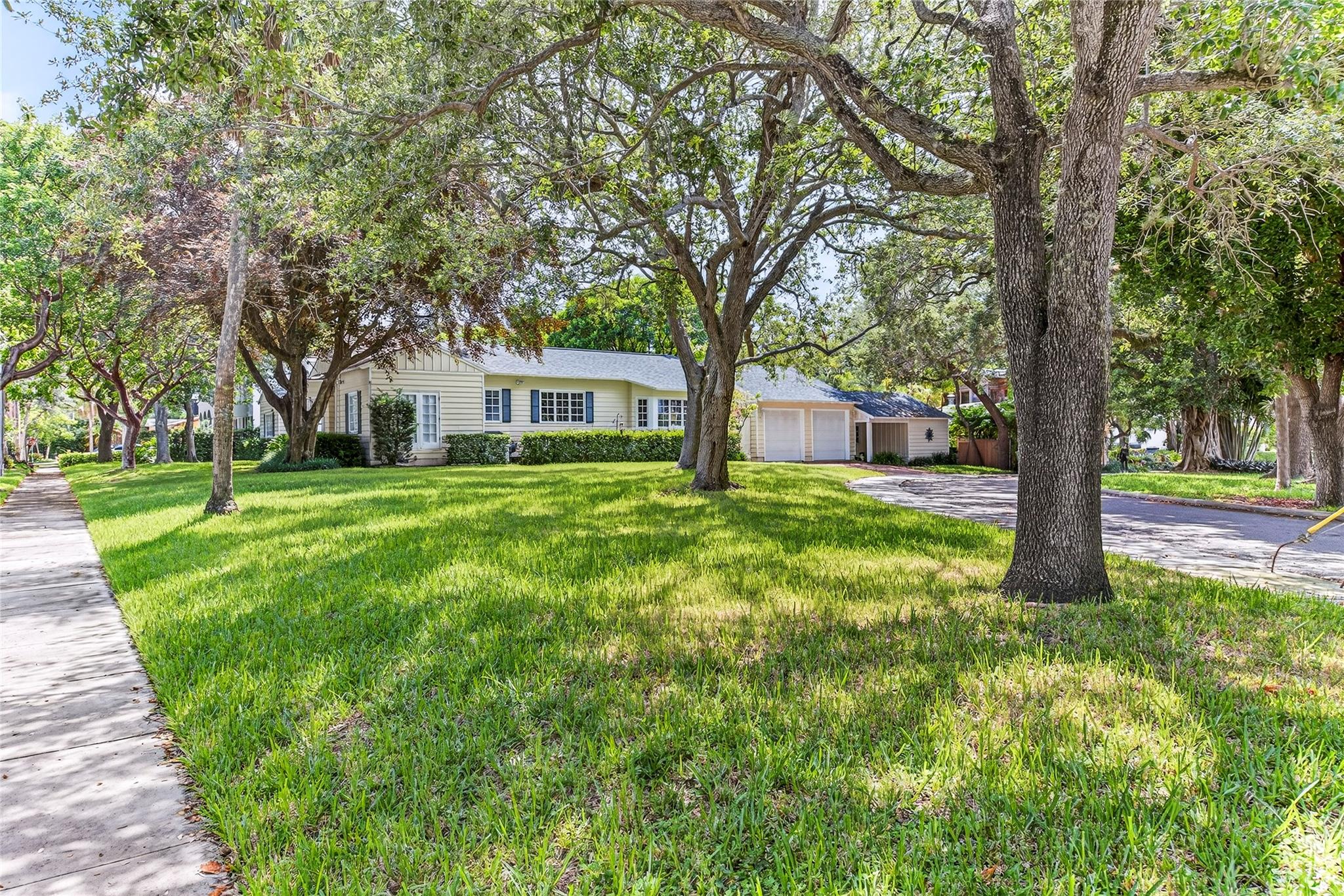 1017 SE 13th Ter Fort Lauderdale, FL 33316