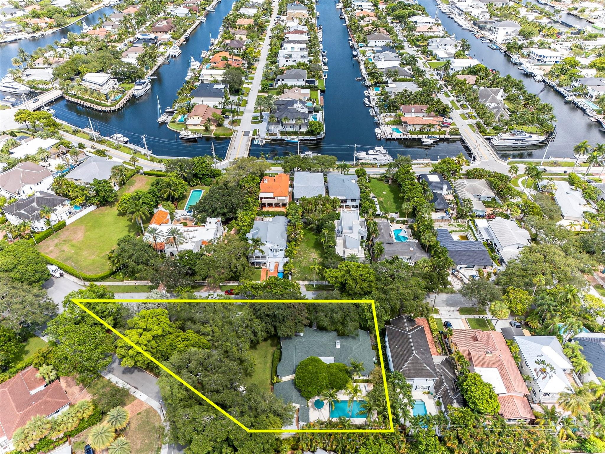 1017 SE 13th Ter Fort Lauderdale, FL 33316