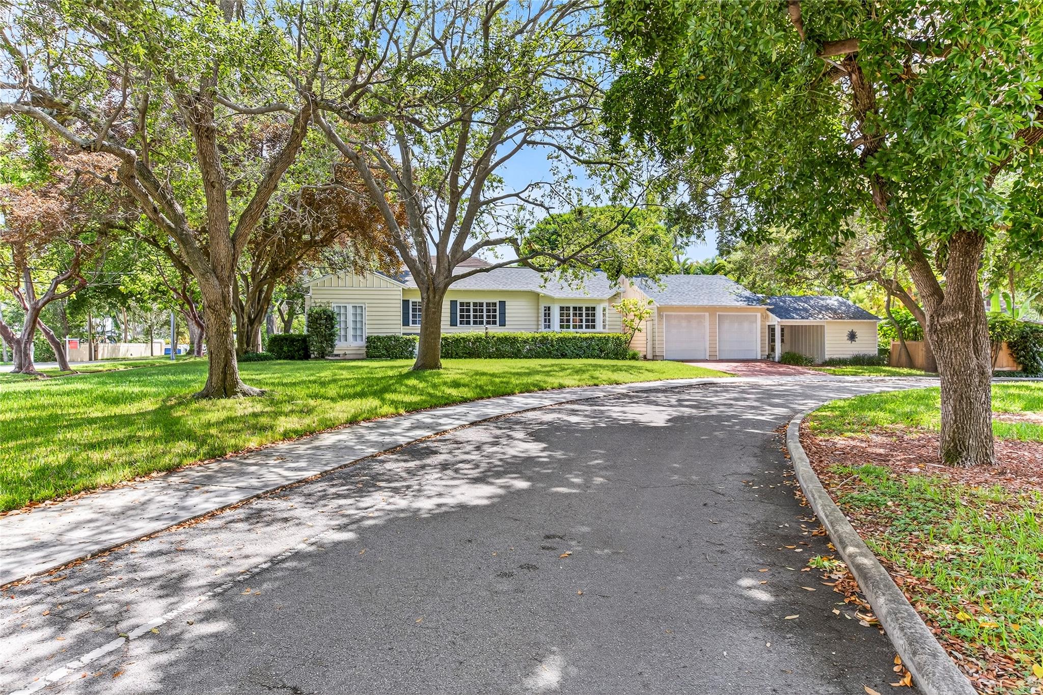 1017 SE 13th Ter Fort Lauderdale, FL 33316