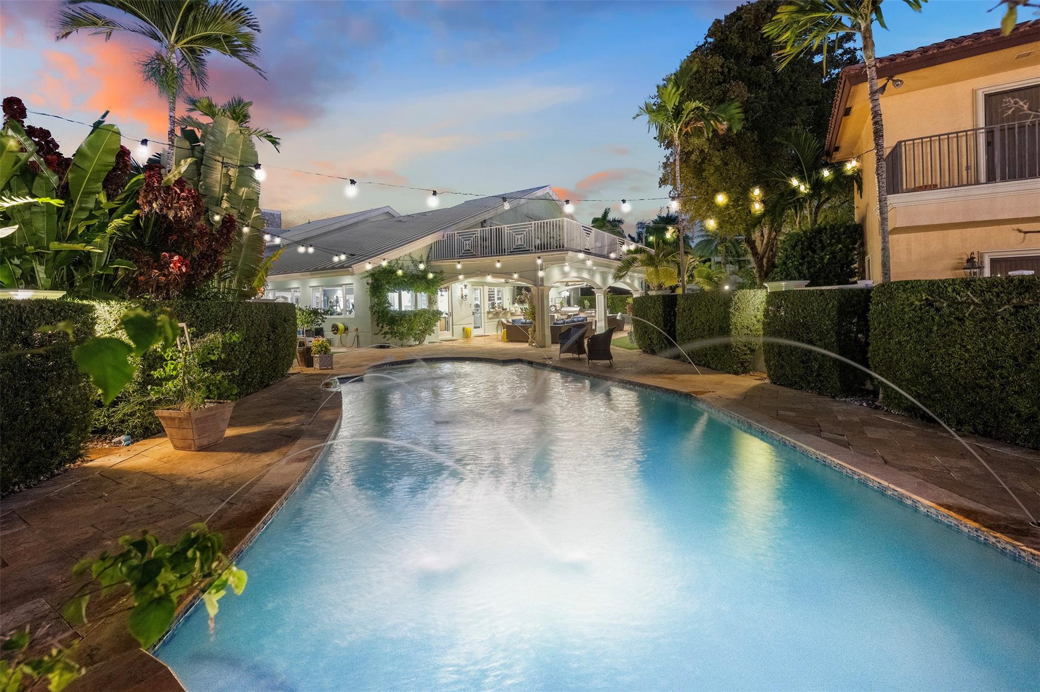 2009 Sunrise Key Blvd