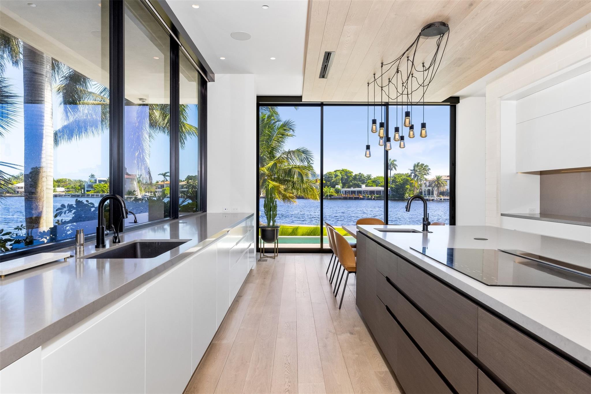 516 Mola Ave Fort Lauderdale, FL 33301