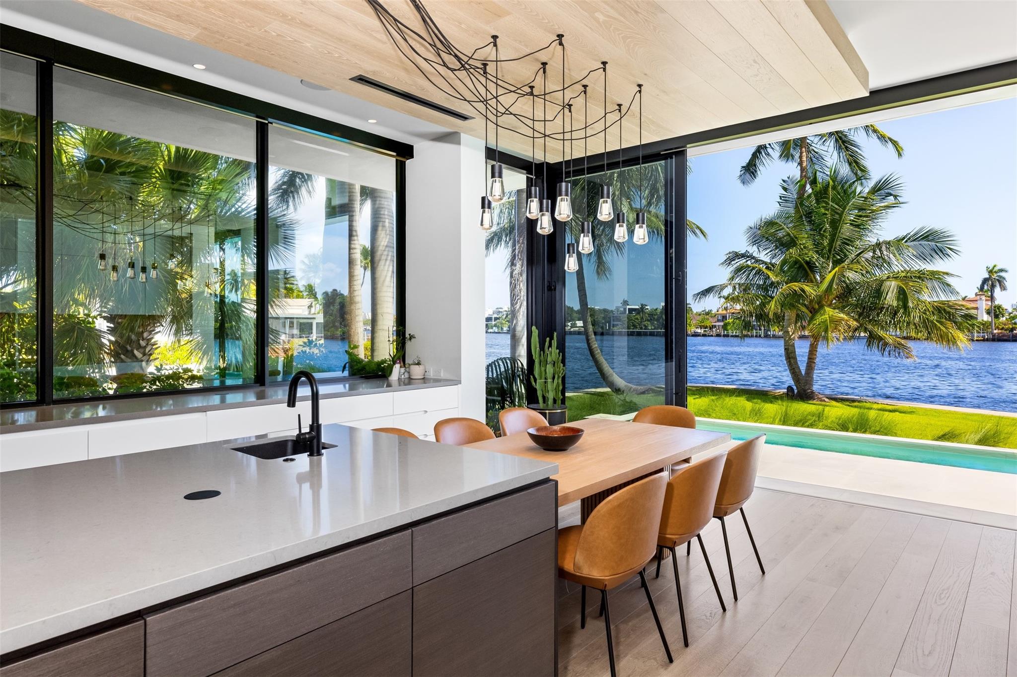 516 Mola Ave Fort Lauderdale, FL 33301