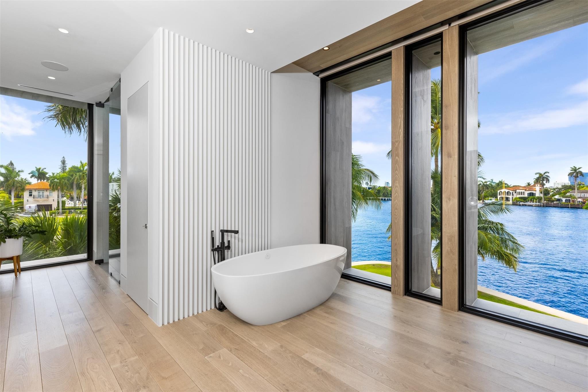 516 Mola Ave Fort Lauderdale, FL 33301