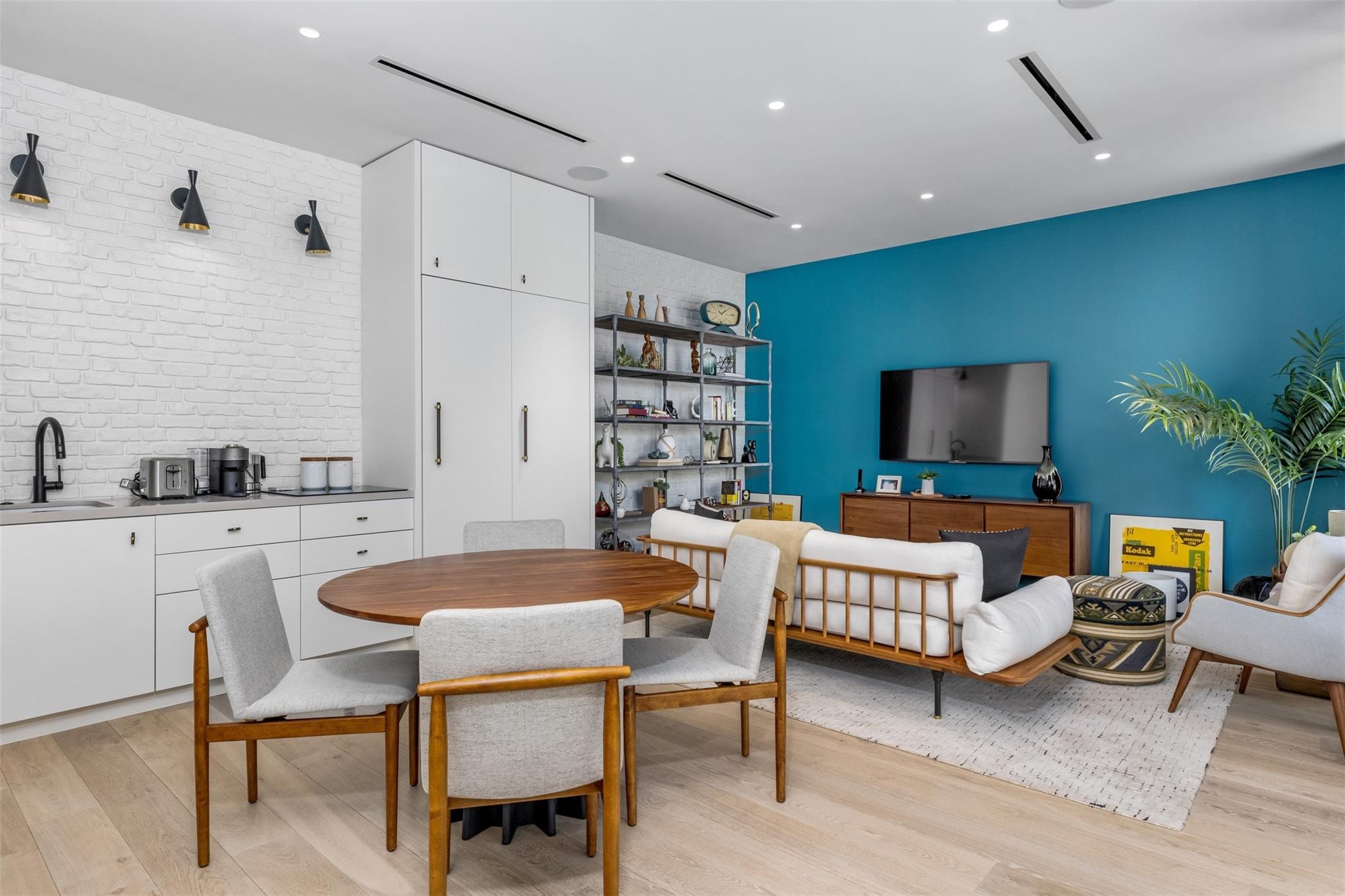 516 Mola Ave Fort Lauderdale, FL 33301