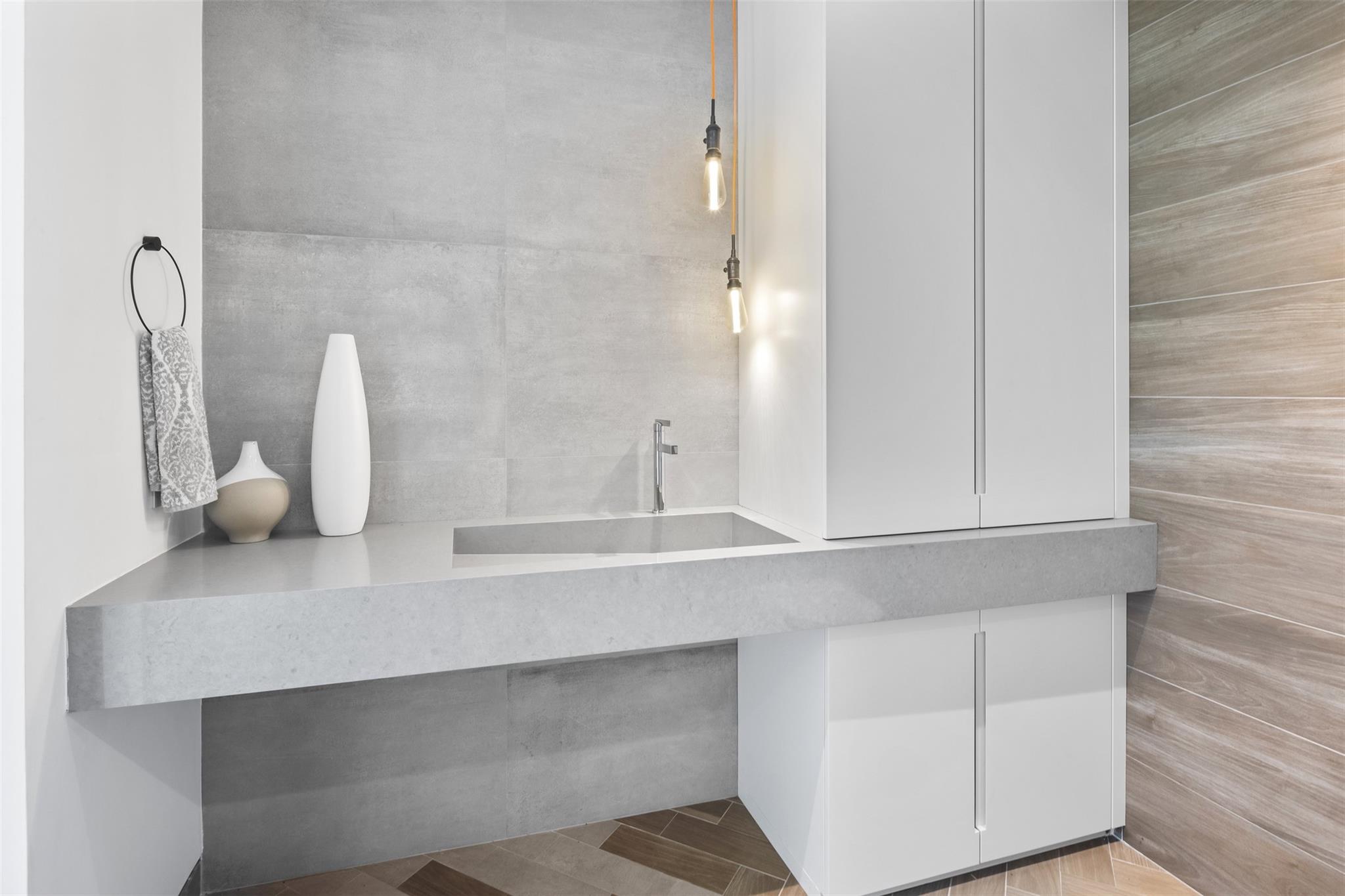 516 Mola Ave Fort Lauderdale, FL 33301