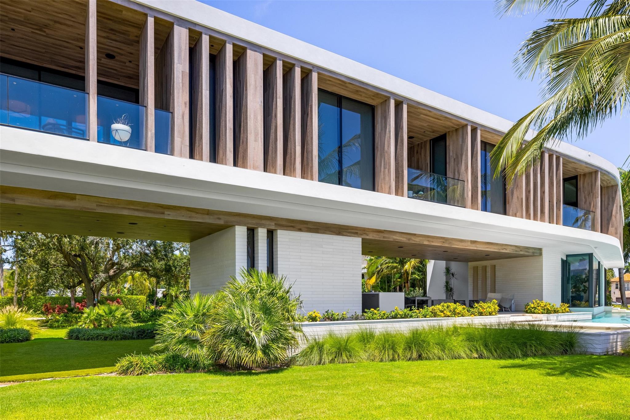 516 Mola Ave Fort Lauderdale, FL 33301