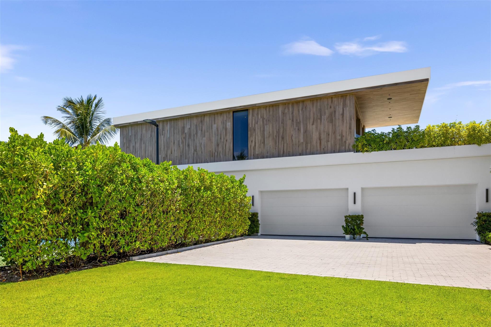 516 Mola Ave Fort Lauderdale, FL 33301