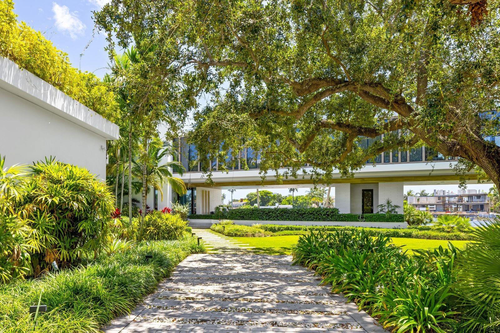 516 Mola Ave Fort Lauderdale, FL 33301