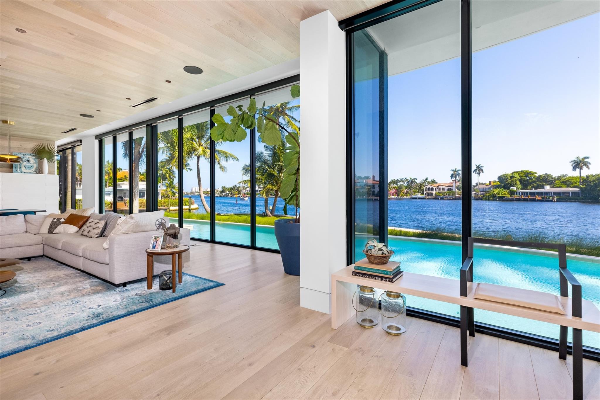 516 Mola Ave Fort Lauderdale, FL 33301