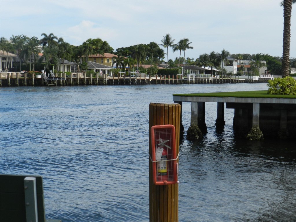 6307 Bay Clb Dr #2 Fort Lauderdale, FL 33308