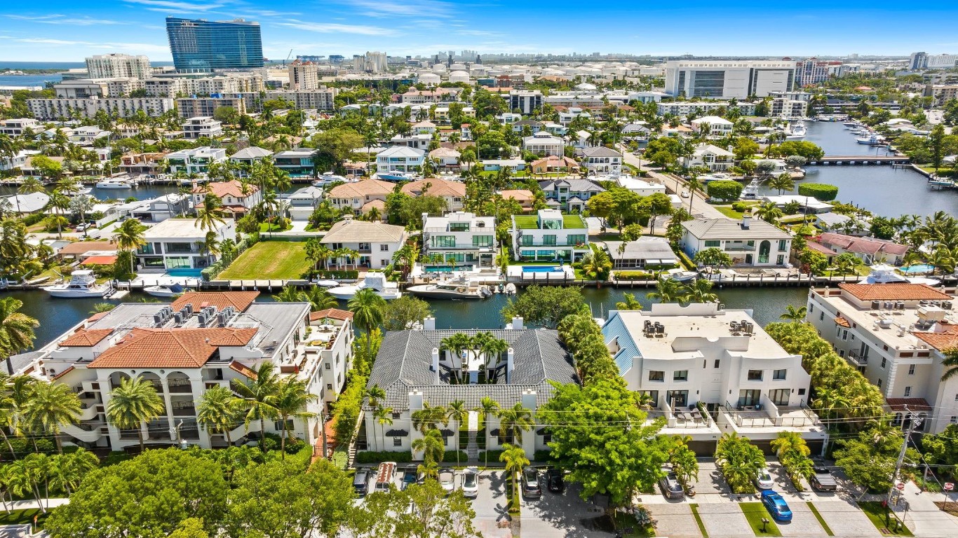 1524 SE 12th #1 Fort Lauderdale, FL 33316