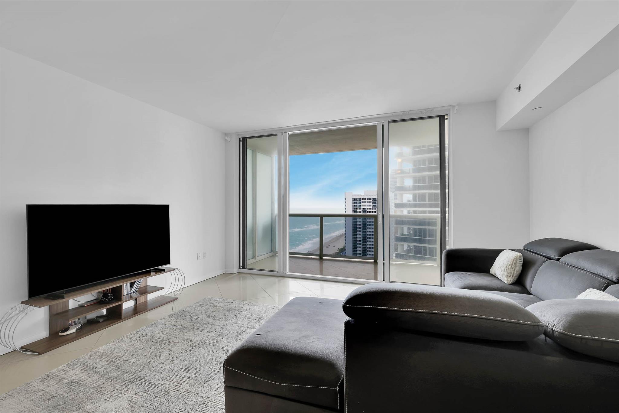 1830 S Ocean Dr #2005