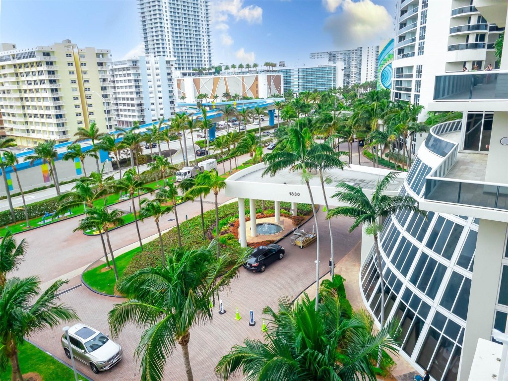 image Beach Club 221