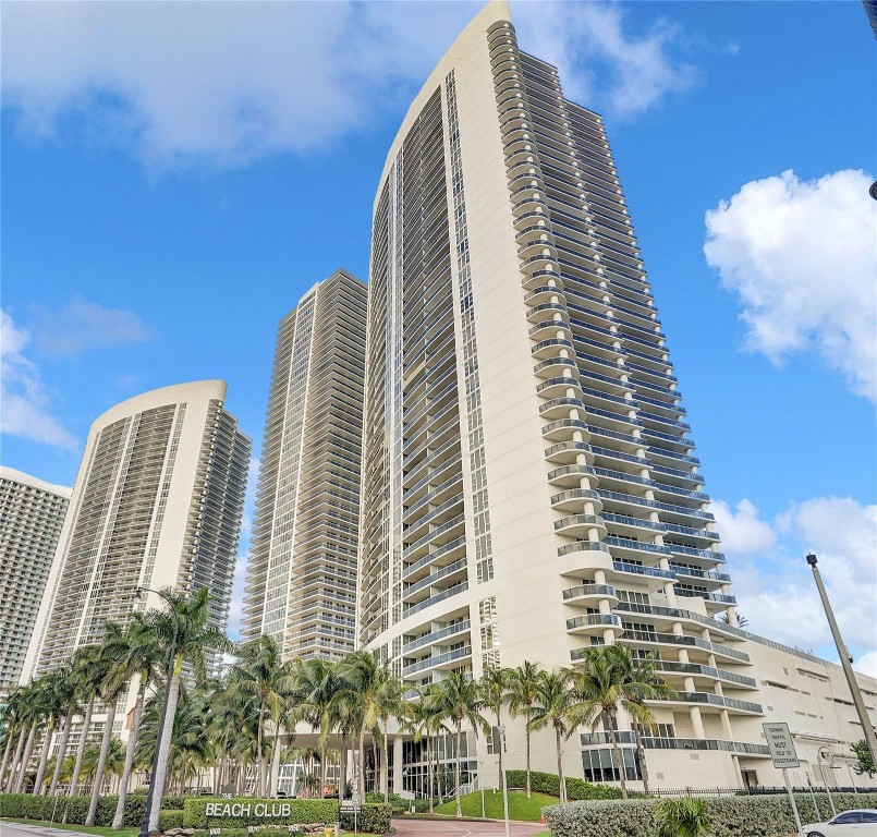 image Beach Club 223