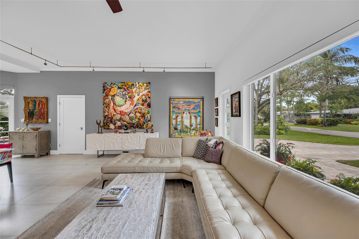 1722 NE 27th Wilton Manors, FL 33334