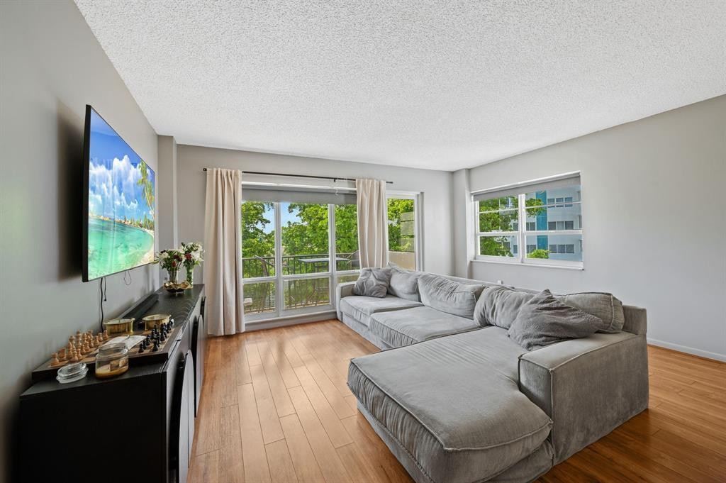 340 Sunset #401 Fort Lauderdale, FL 33301