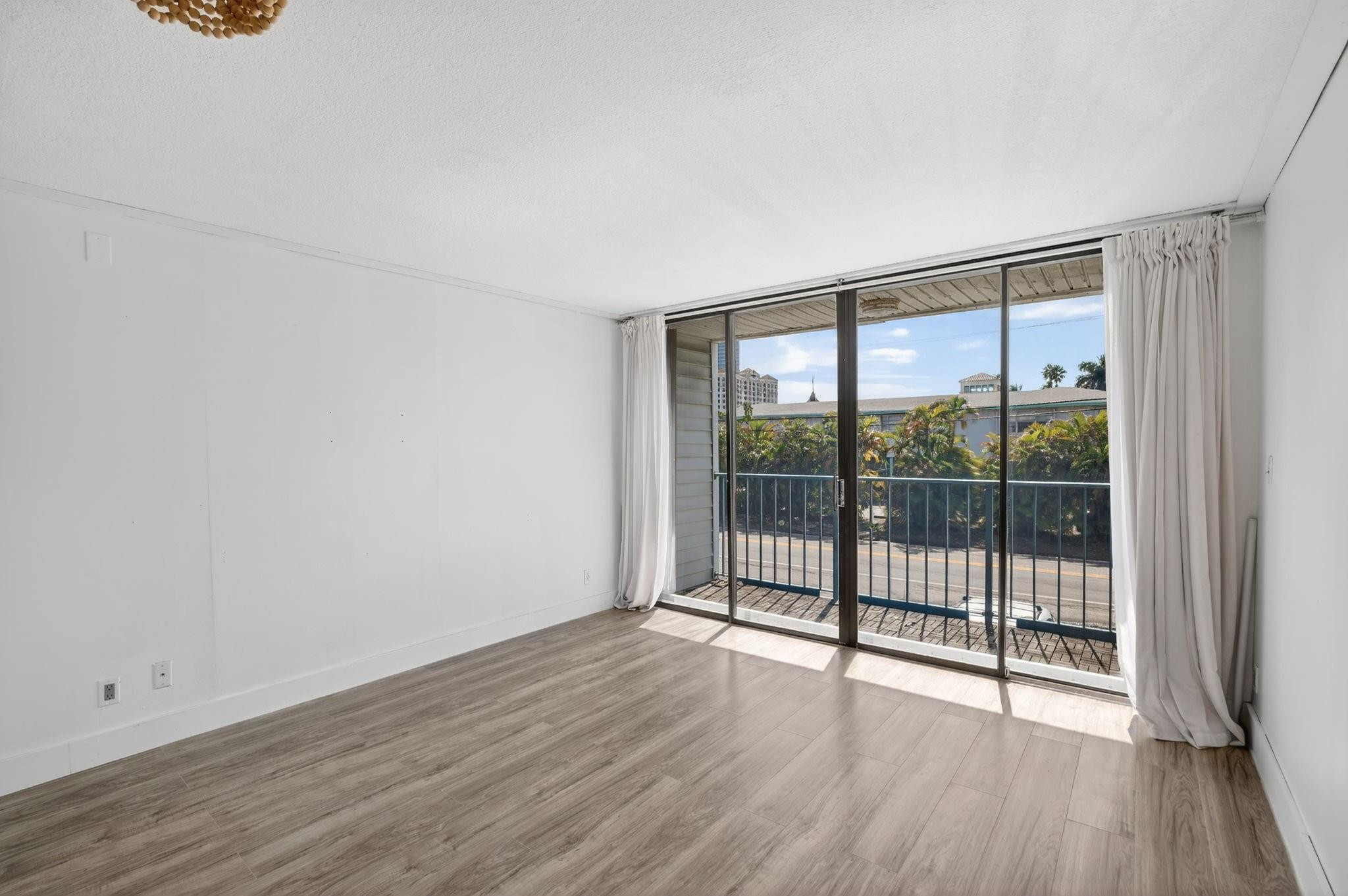 1531 SE 15th #8 Fort Lauderdale, FL 33316