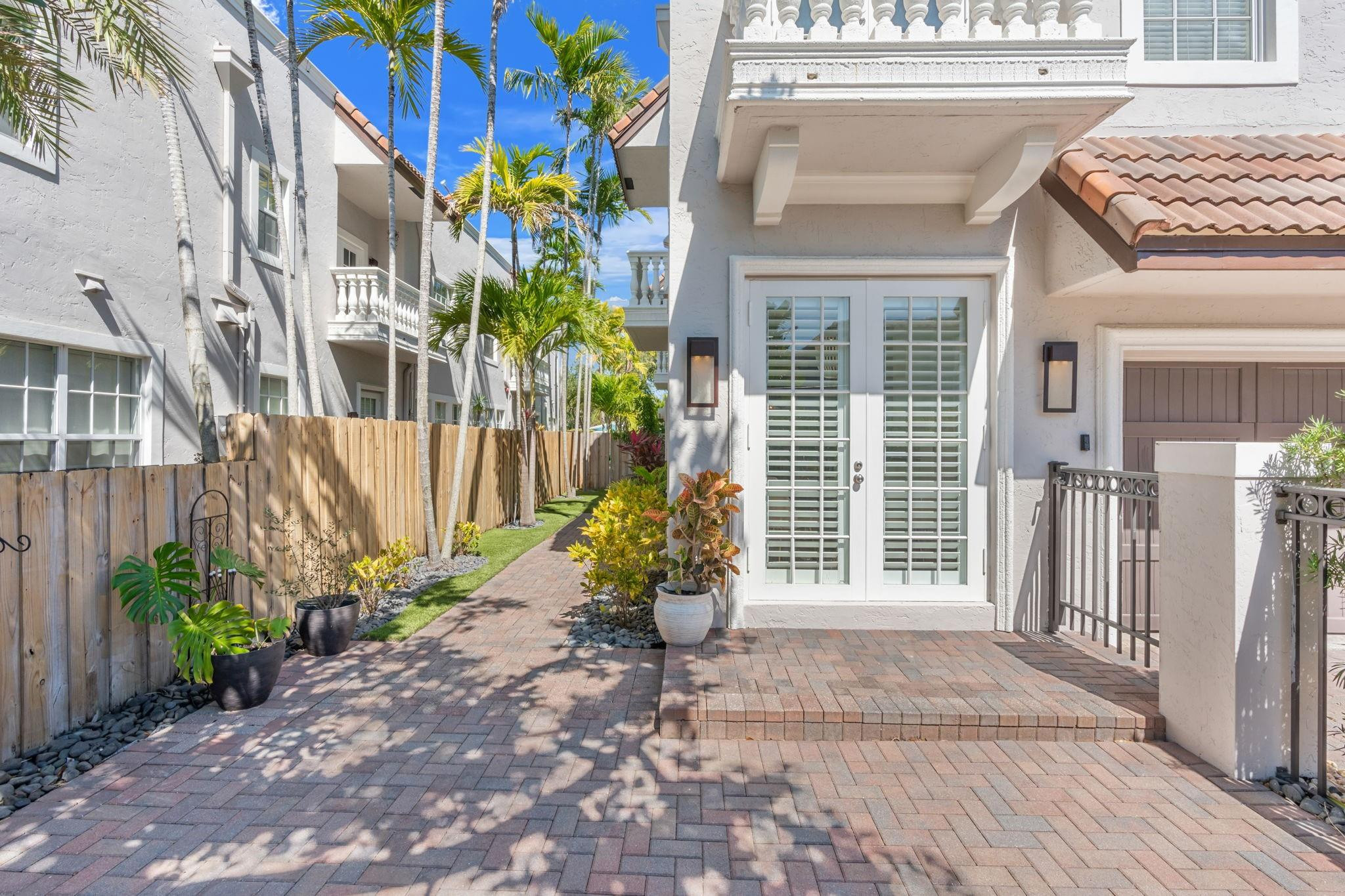 2614 NE 14th Fort Lauderdale, FL 33304