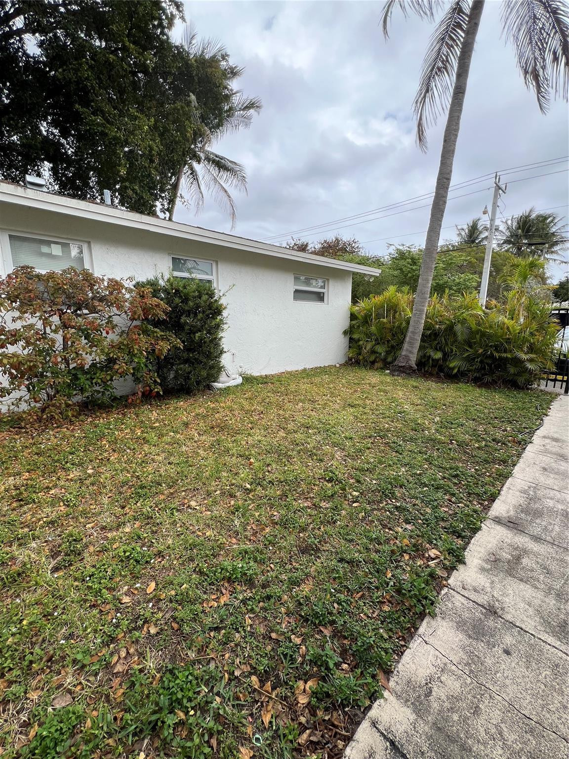 1325 NE 5th #2 Fort Lauderdale, FL 33304