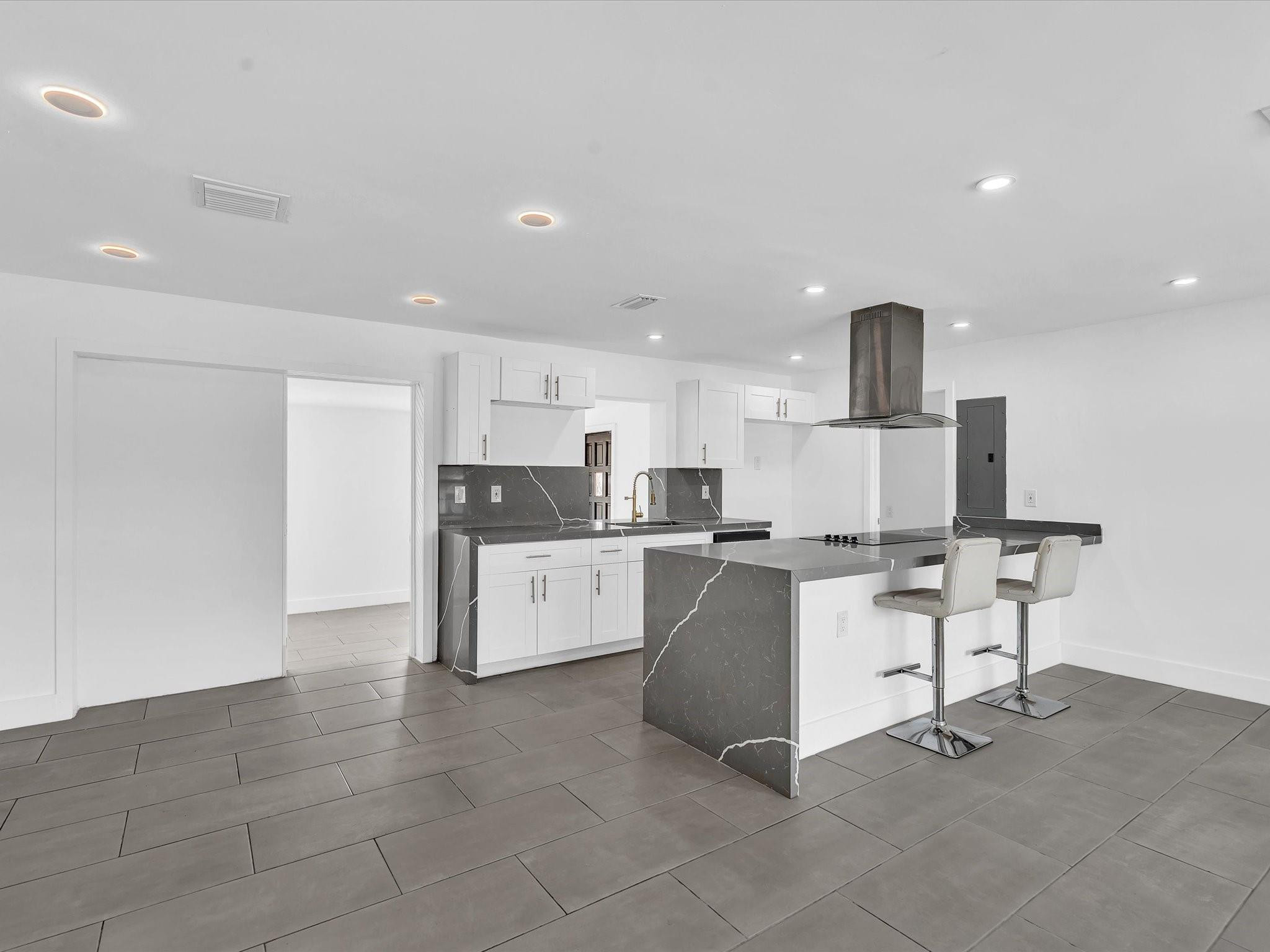 5710 SW 54th Davie, FL 33314