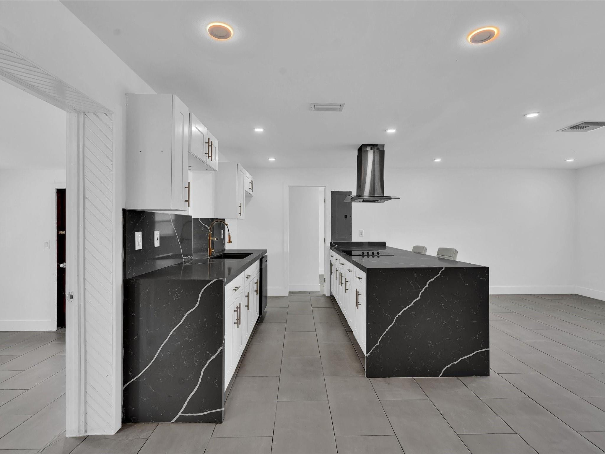 5710 SW 54th Davie, FL 33314