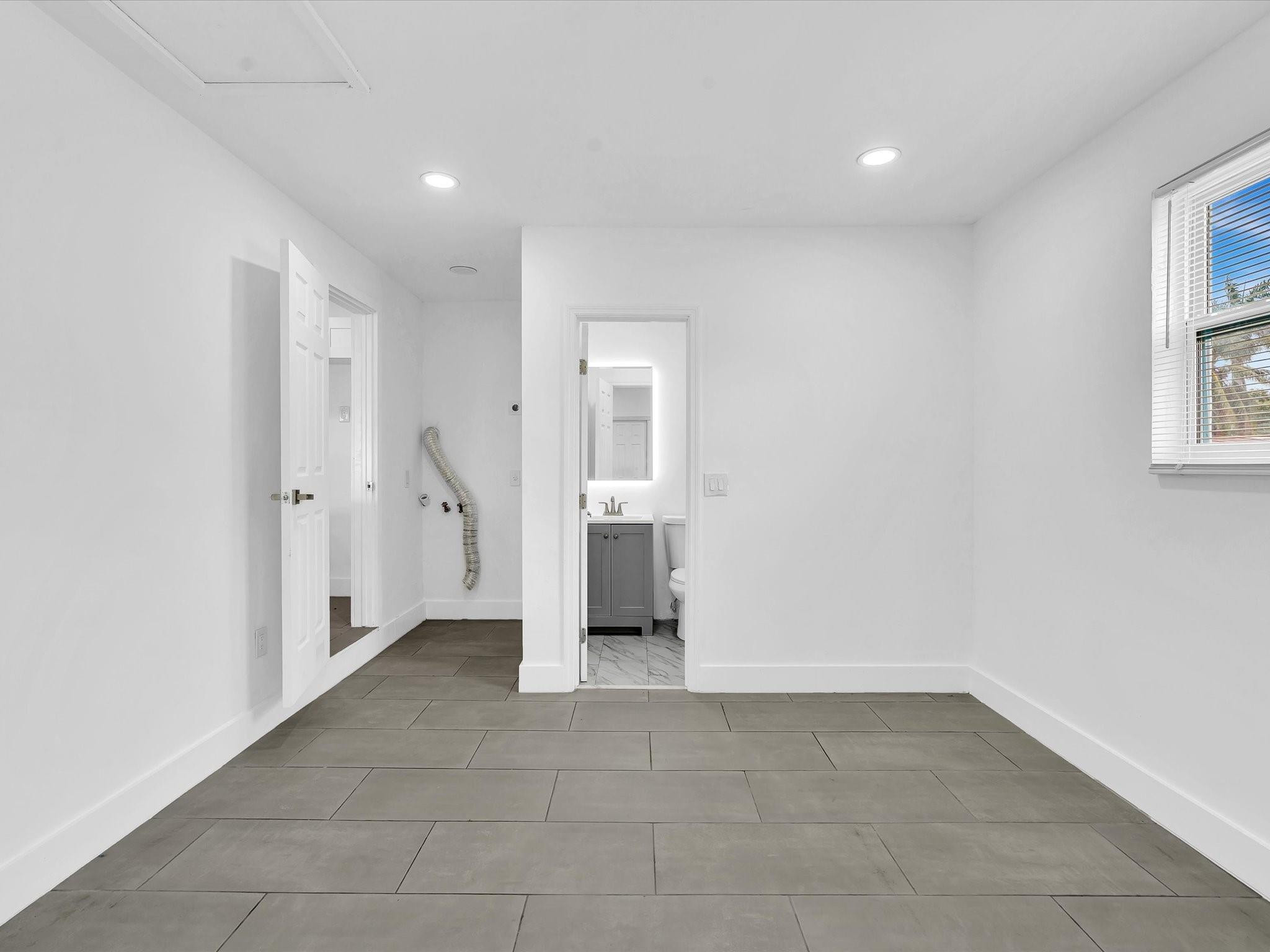 5710 SW 54th Davie, FL 33314