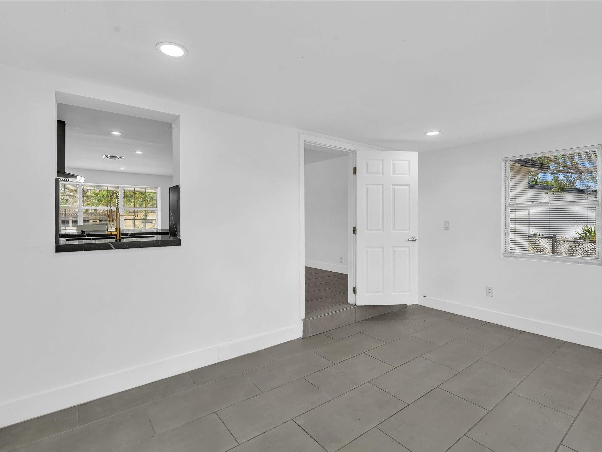 5710 SW 54th Davie, FL 33314