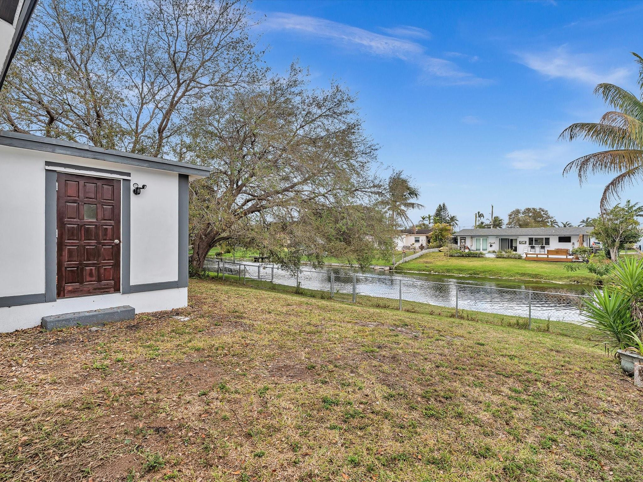 5710 SW 54th Davie, FL 33314