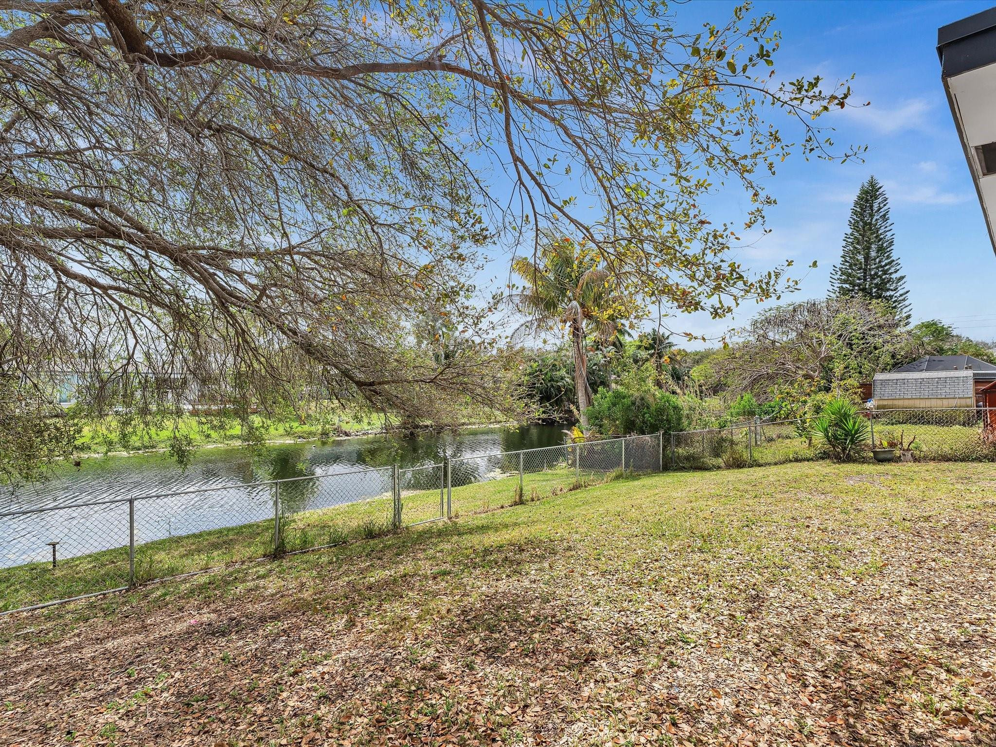 5710 SW 54th Davie, FL 33314