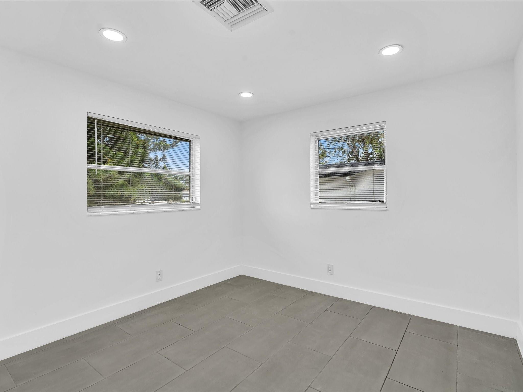 5710 SW 54th Davie, FL 33314