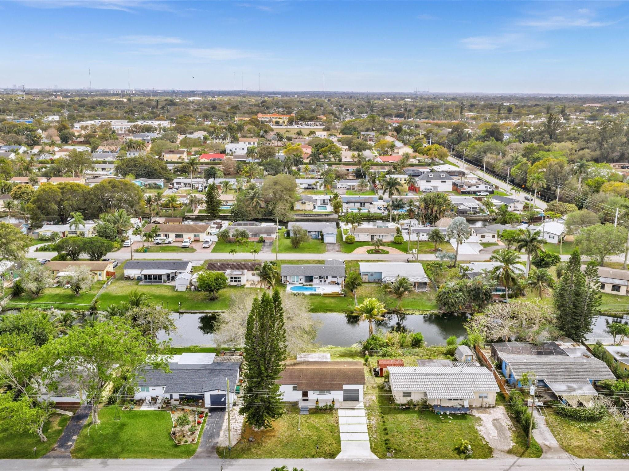 5710 SW 54th Davie, FL 33314