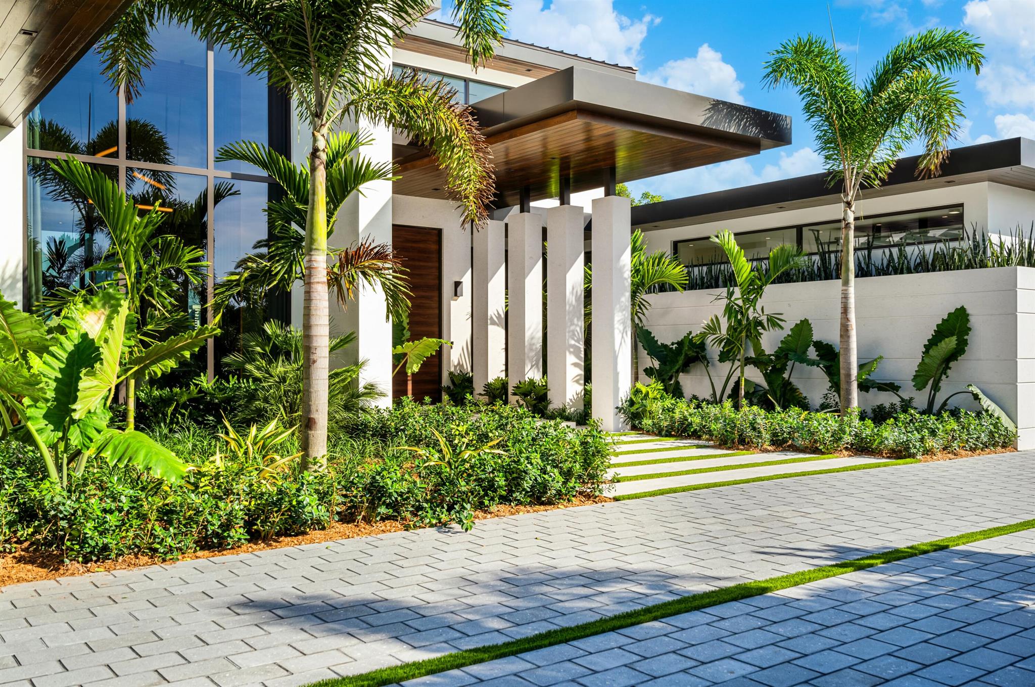 829 Orchid Dr Boca Raton, FL 33432