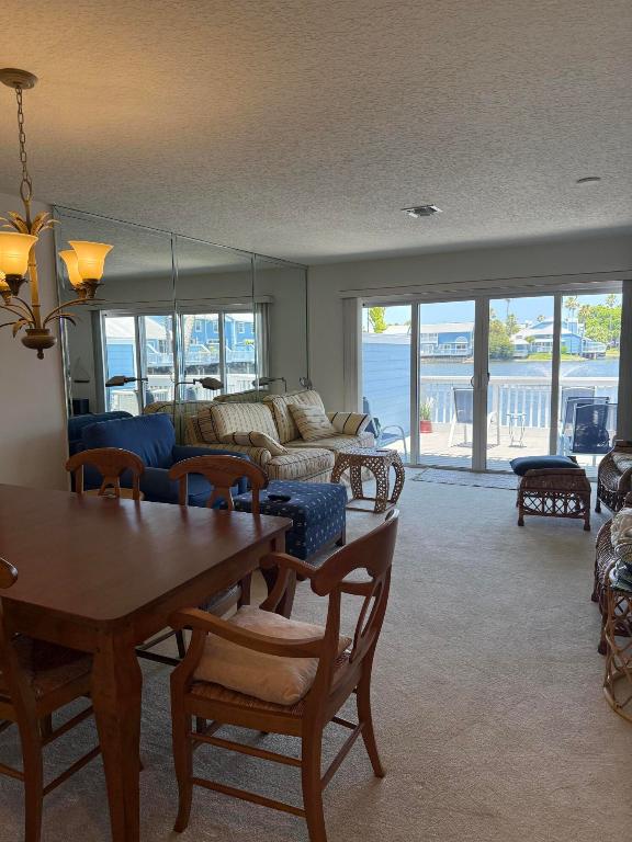 809 Ocean Dunes Cir Jupiter, FL 33477