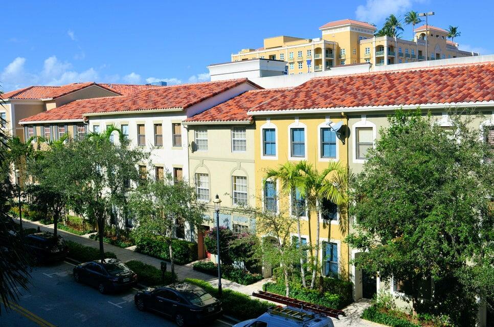 630 S Sapodilla Ave #327