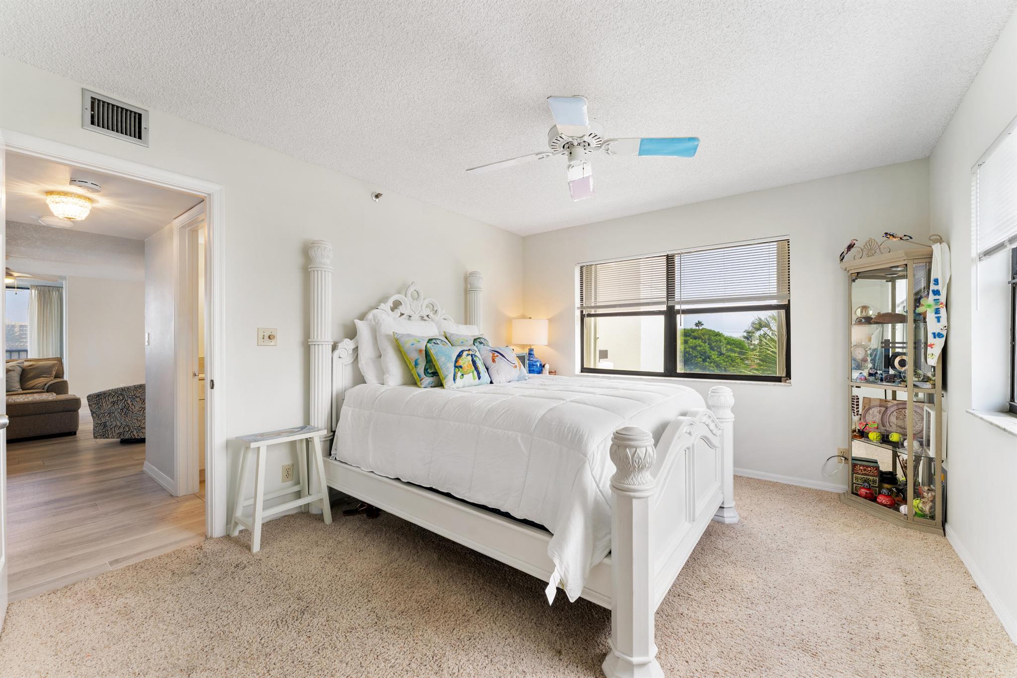 19800 Sandpointe Bay Dr #407 Tequesta, FL 33469