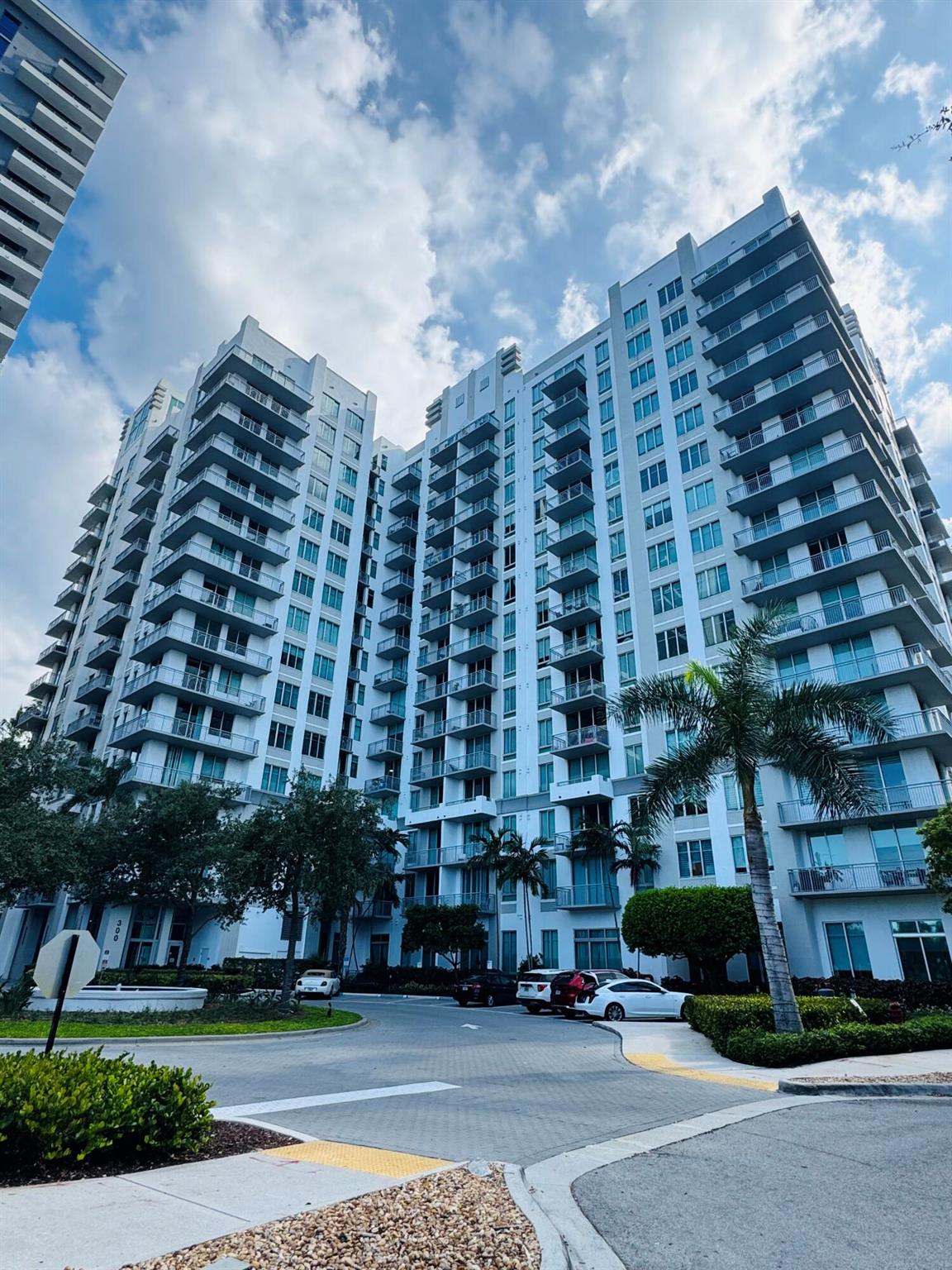 300 S Australian Ave #702