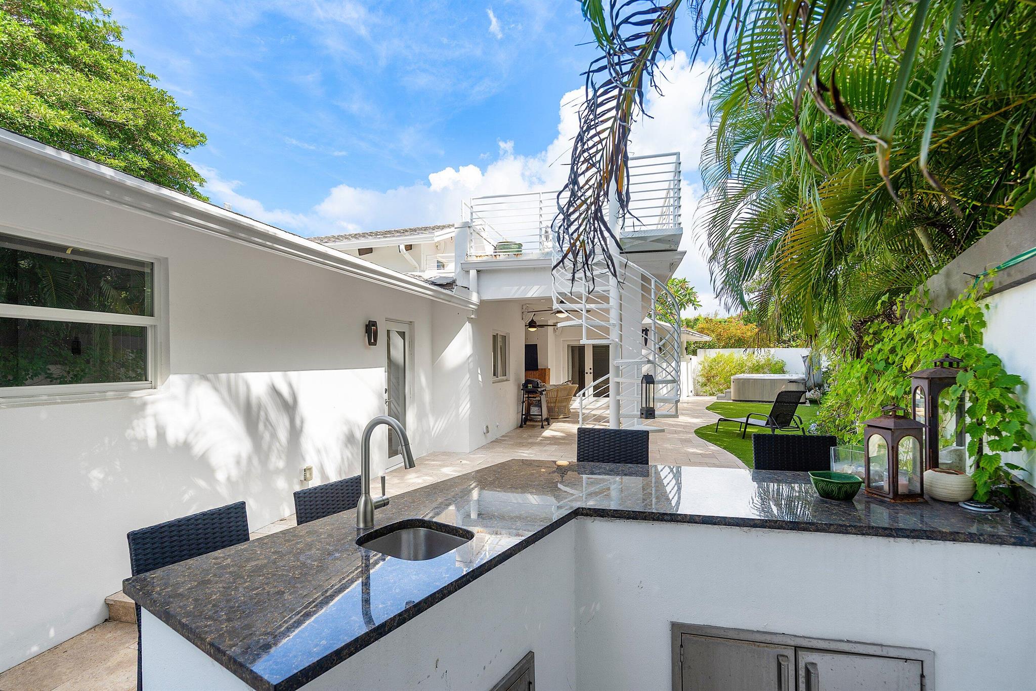 6130 Ridge Ln Ocean Ridge, FL 33435