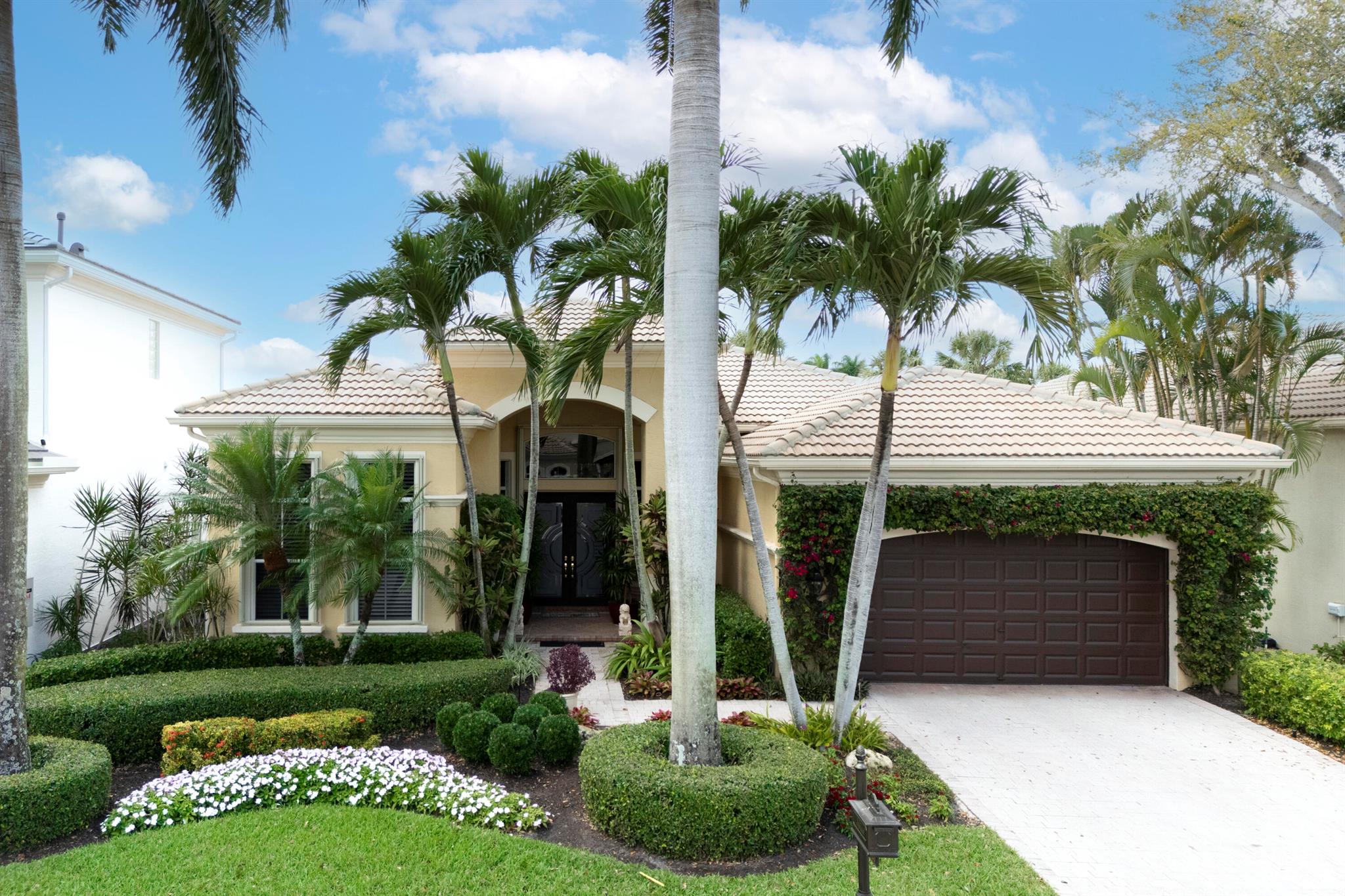 329 Vizcaya Dr