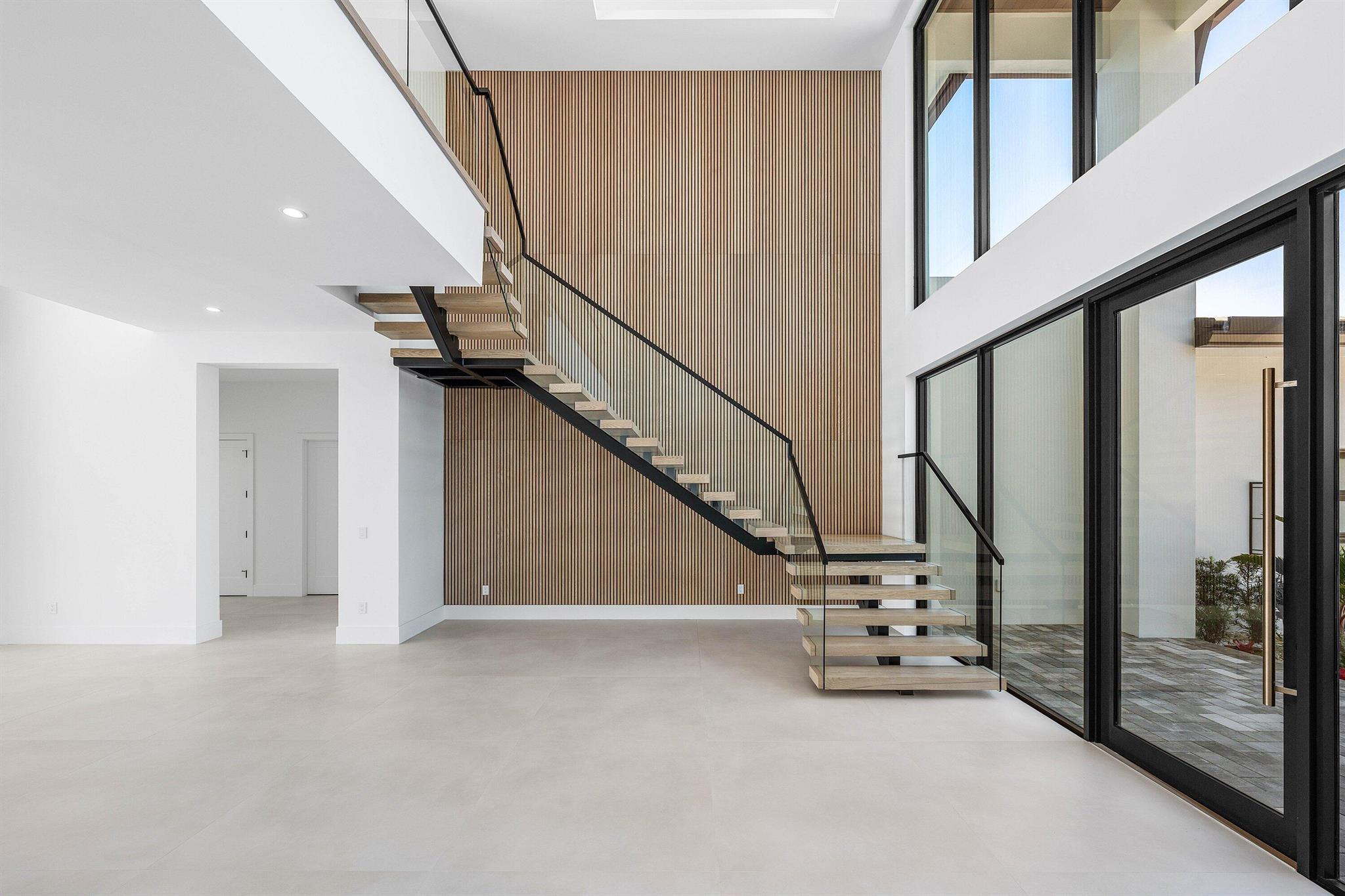 88 W Riverside Dr Jupiter, FL 33469