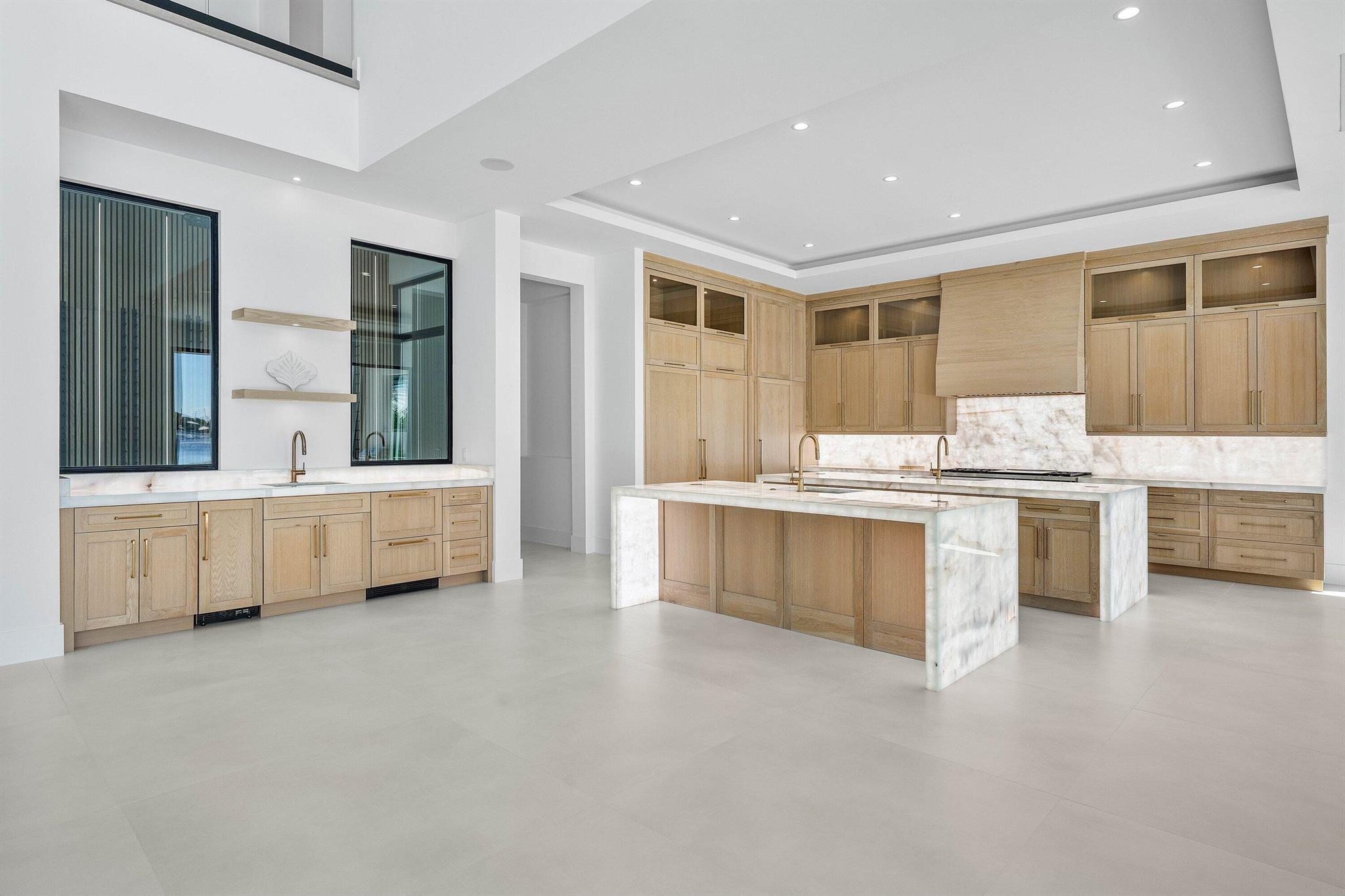 88 W Riverside Dr Jupiter, FL 33469