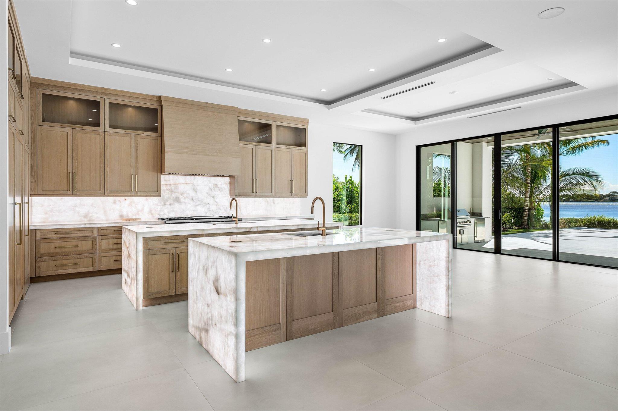 88 W Riverside Dr Jupiter, FL 33469