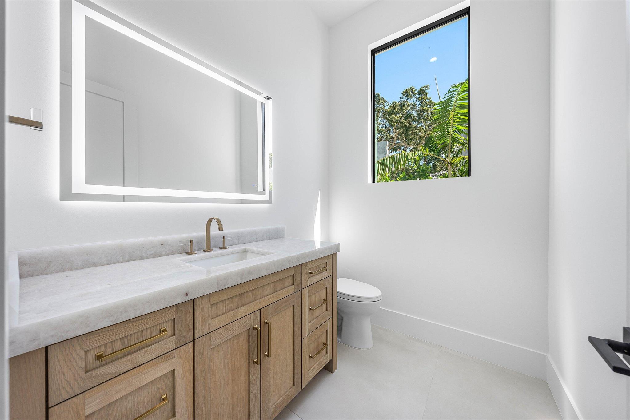 88 W Riverside Dr Jupiter, FL 33469