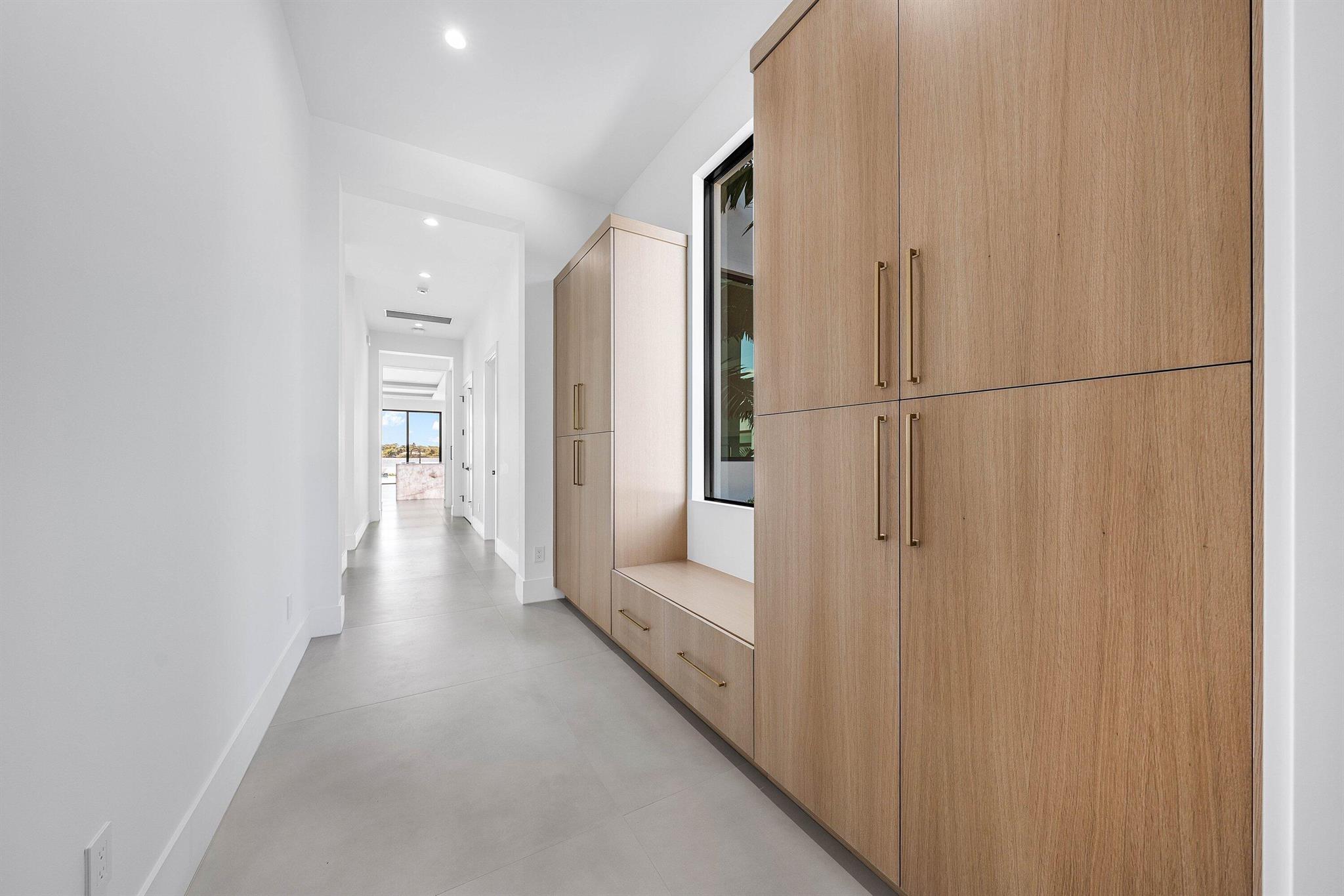 88 W Riverside Dr Jupiter, FL 33469