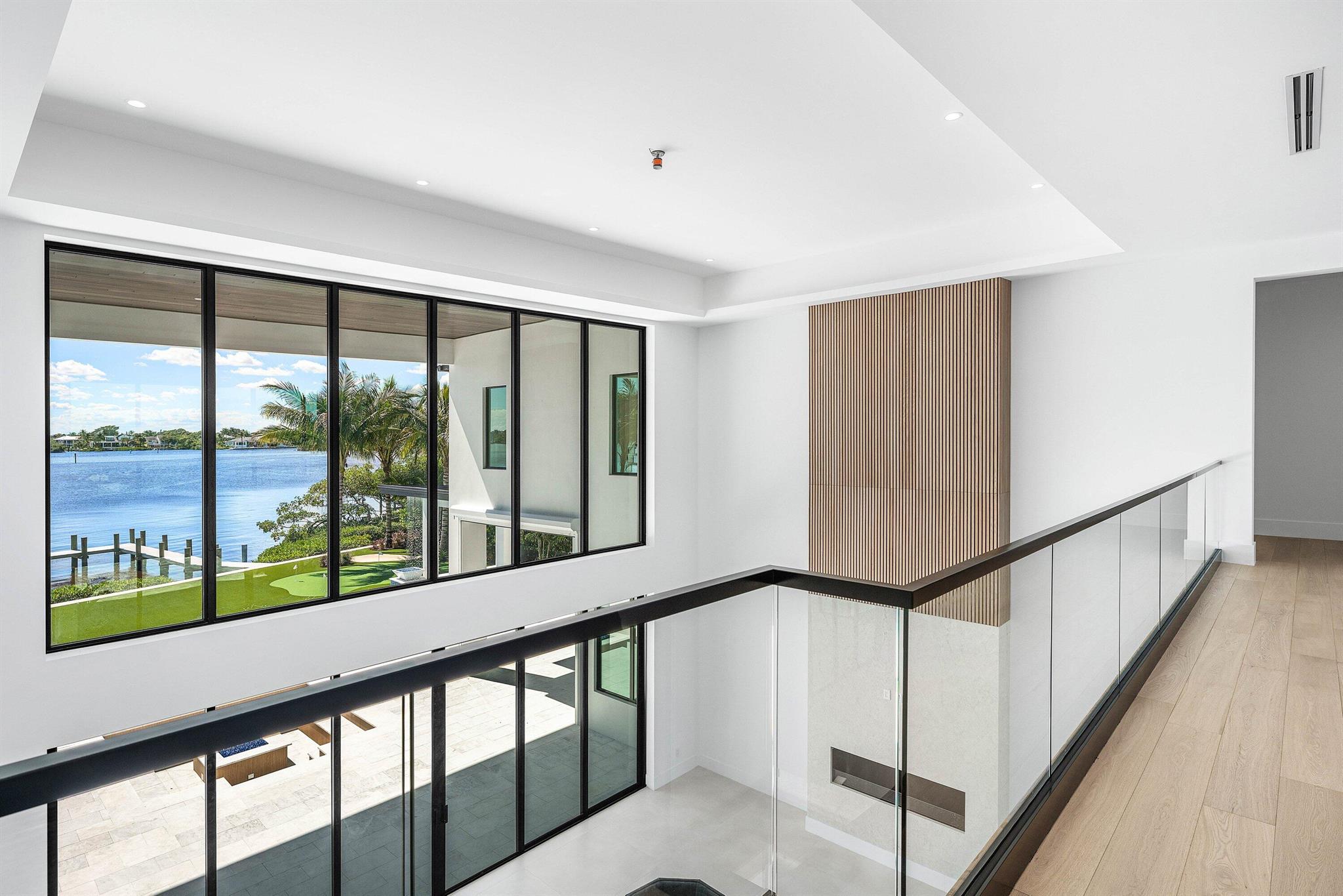 88 W Riverside Dr Jupiter, FL 33469