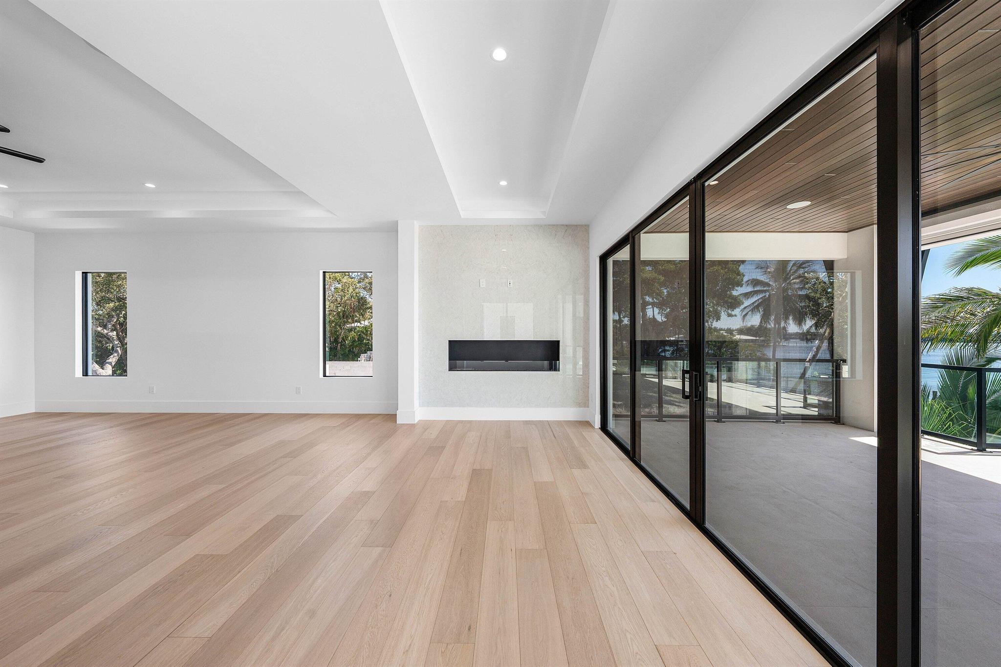 88 W Riverside Dr Jupiter, FL 33469