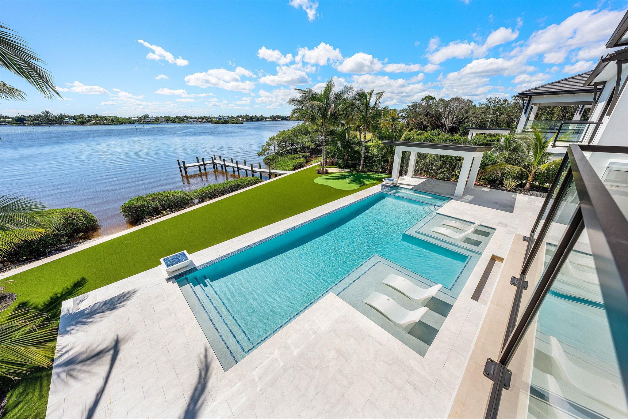 88 W Riverside Dr Jupiter, FL 33469