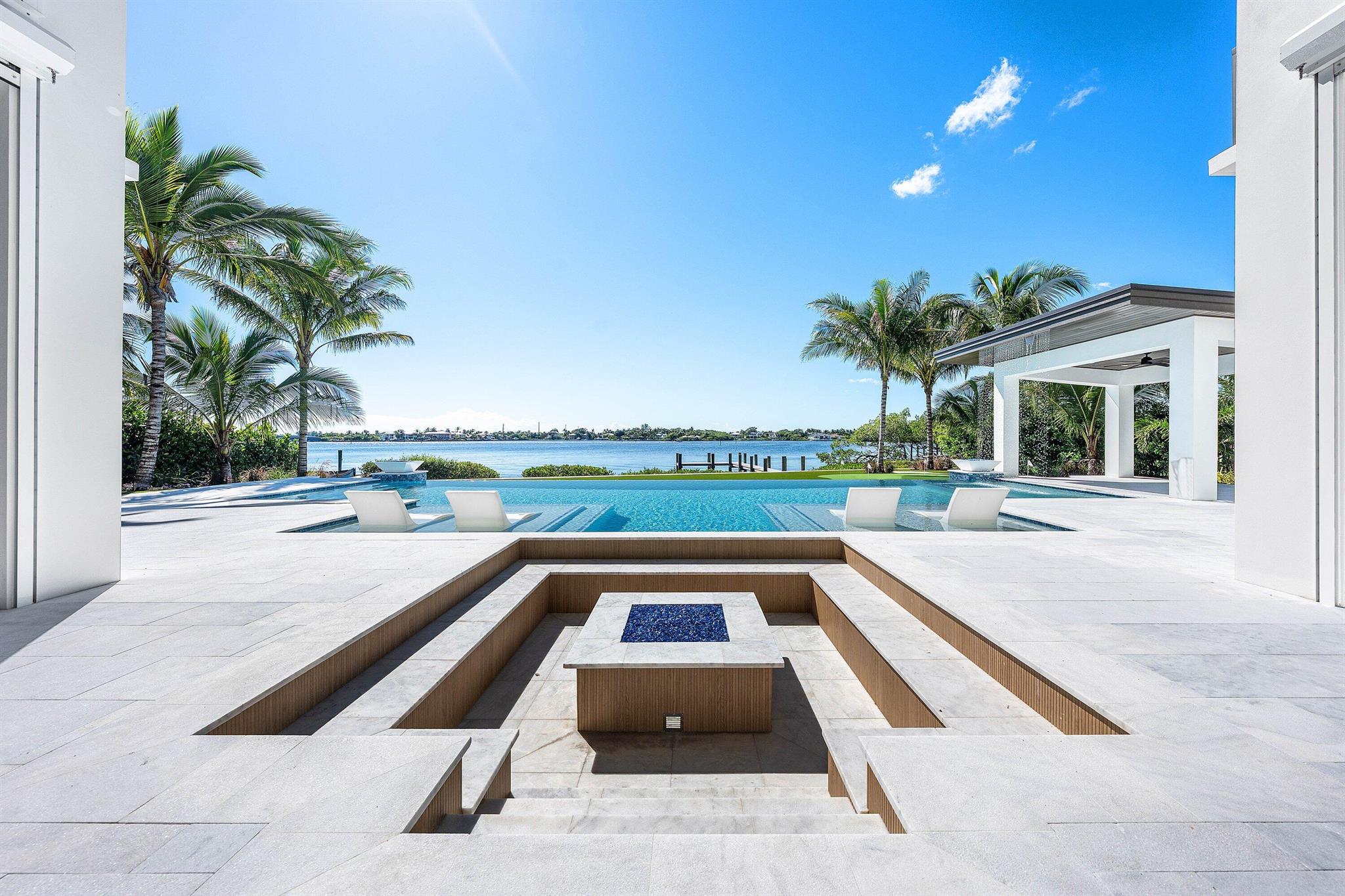 88 W Riverside Dr Jupiter, FL 33469