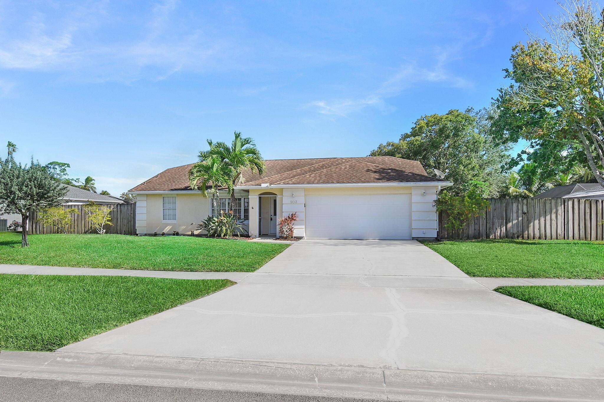 503 NE Solida Cir